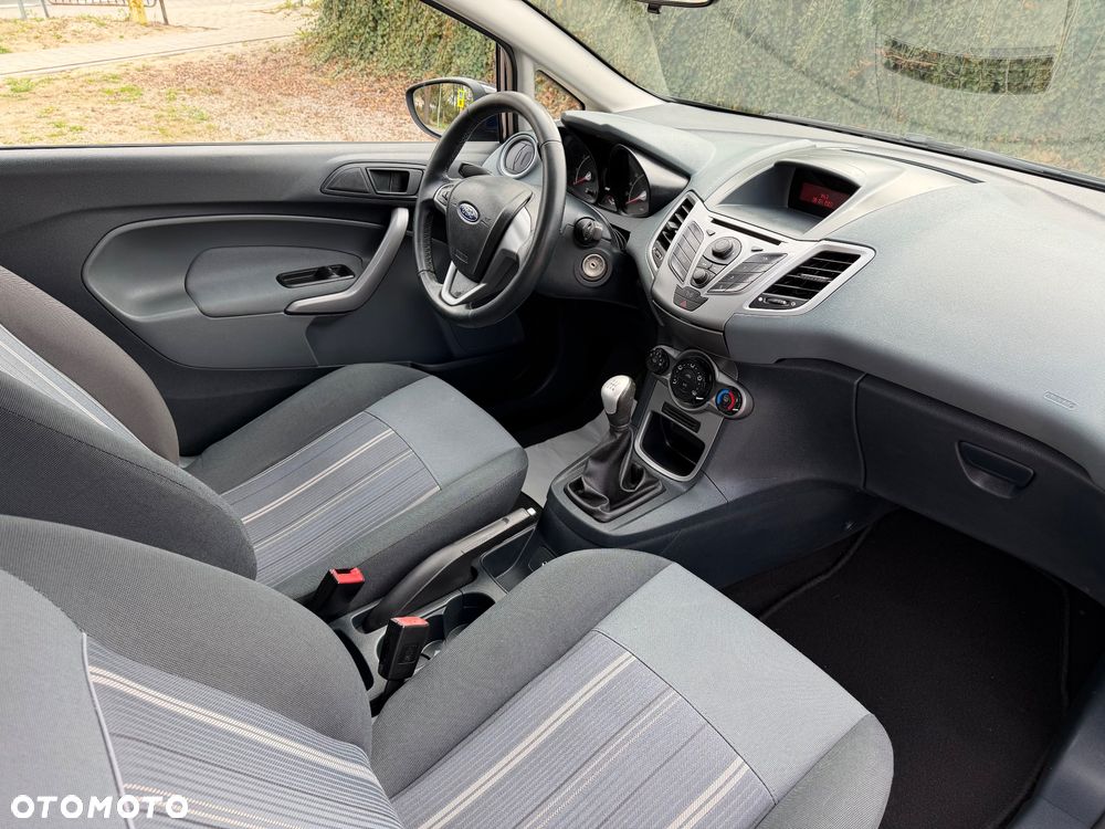 Ford Fiesta 1.25 Ambiente - 16
