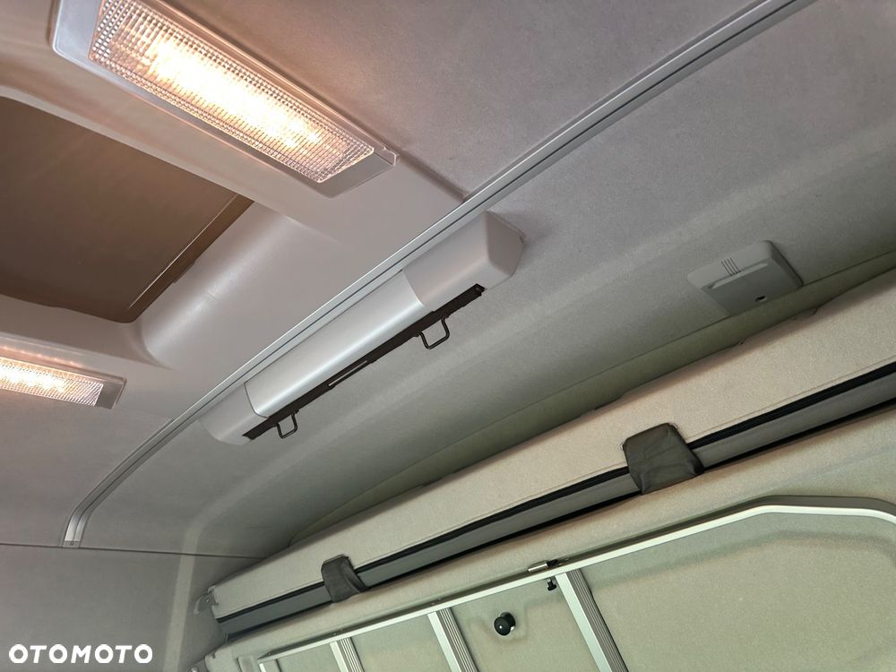 Renault T HIGH ACC LED Niemcy - 16