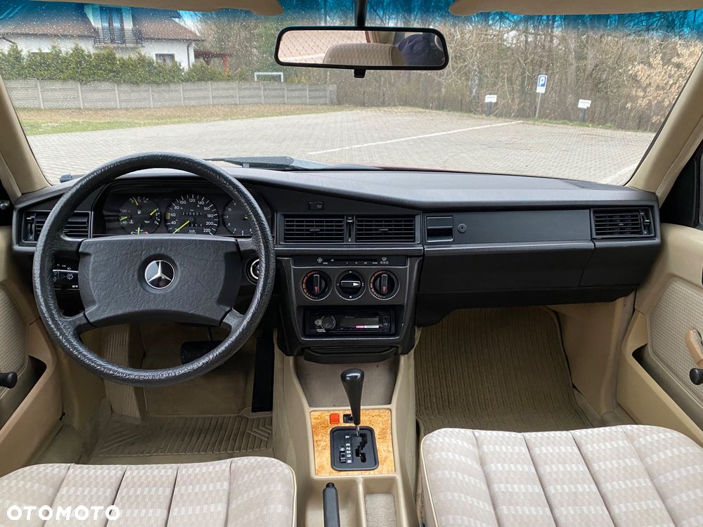 Mercedes-Benz W201 (190) - 14
