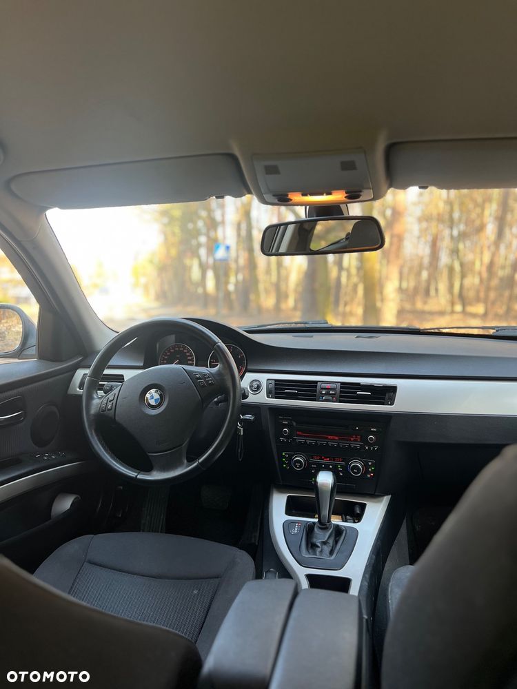 BMW Seria 3 318d DPF - 6