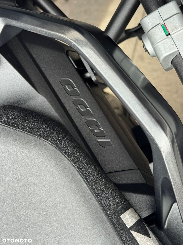 Suzuki V-STROM - 28