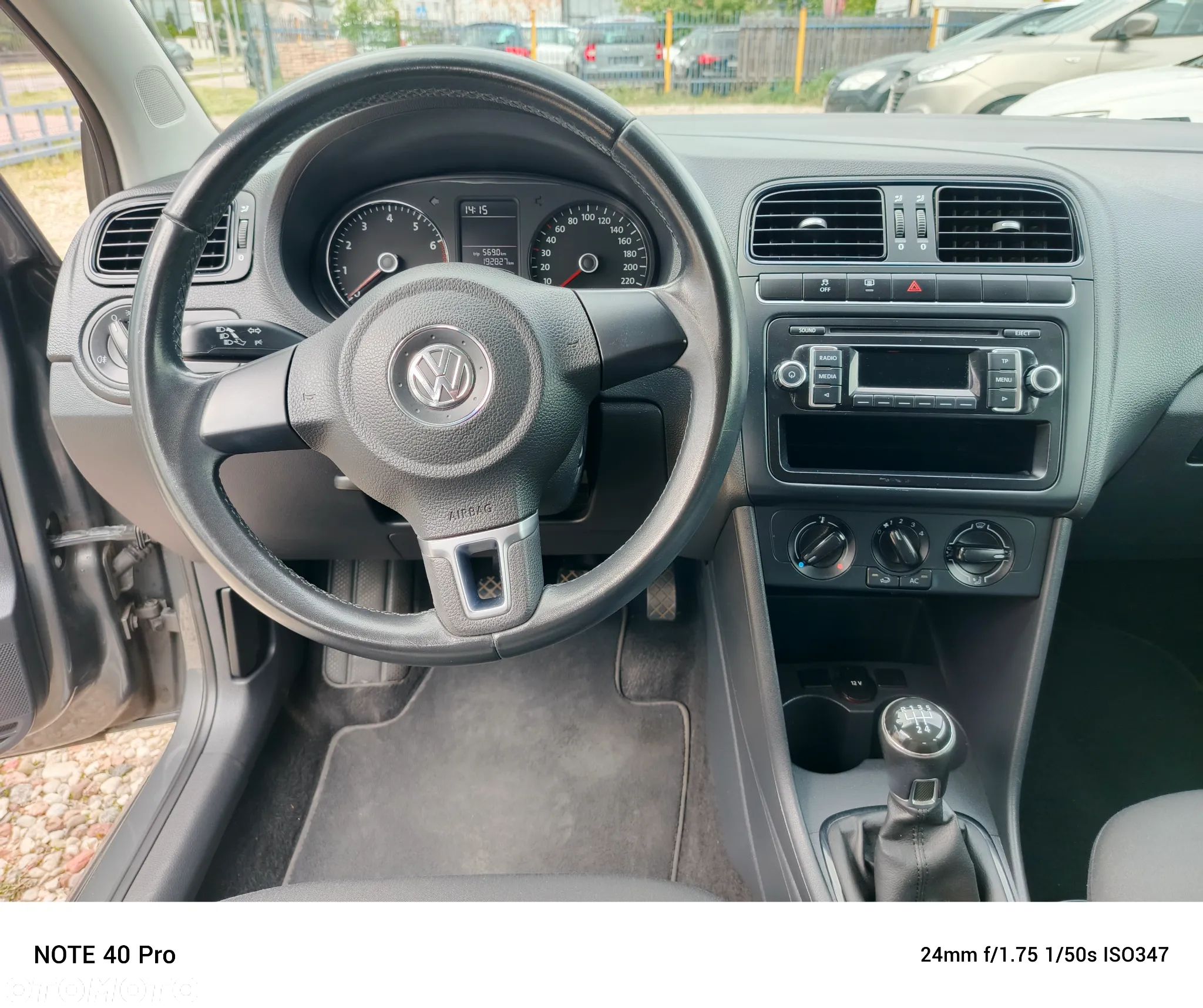Volkswagen Polo 1.2 TSI Blue Motion Technology Black/Silver Edition - 12
