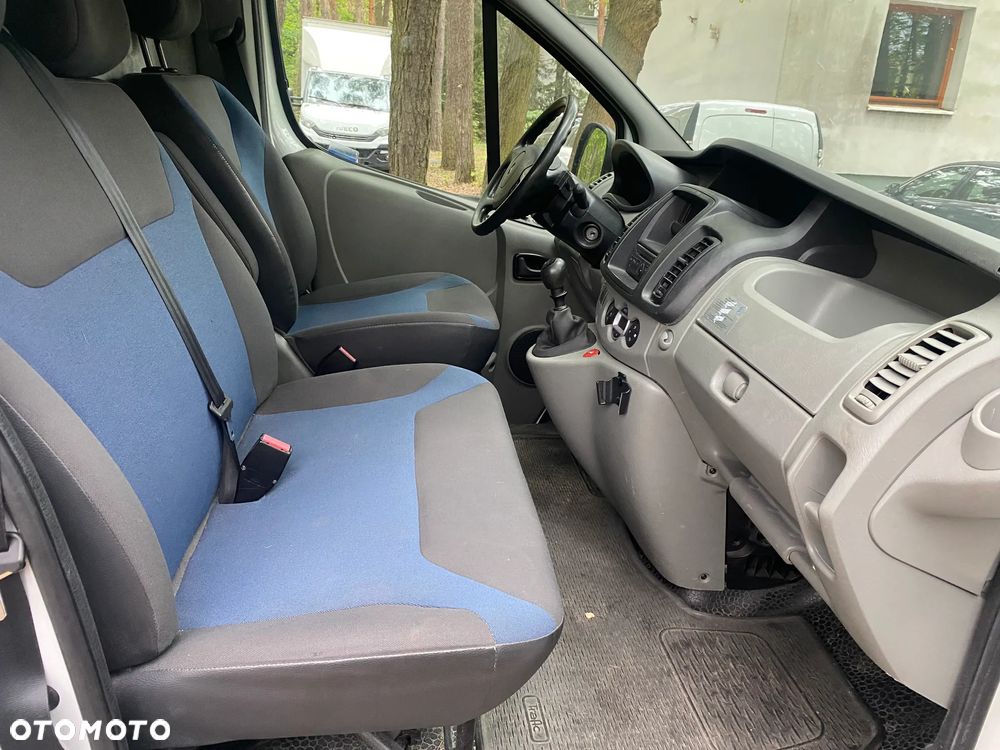 Renault Trafic - 13