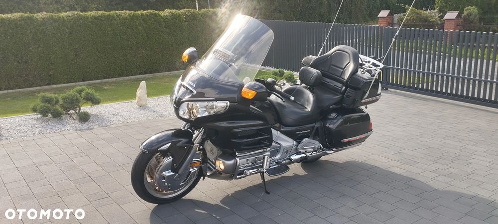 Honda GL - 28