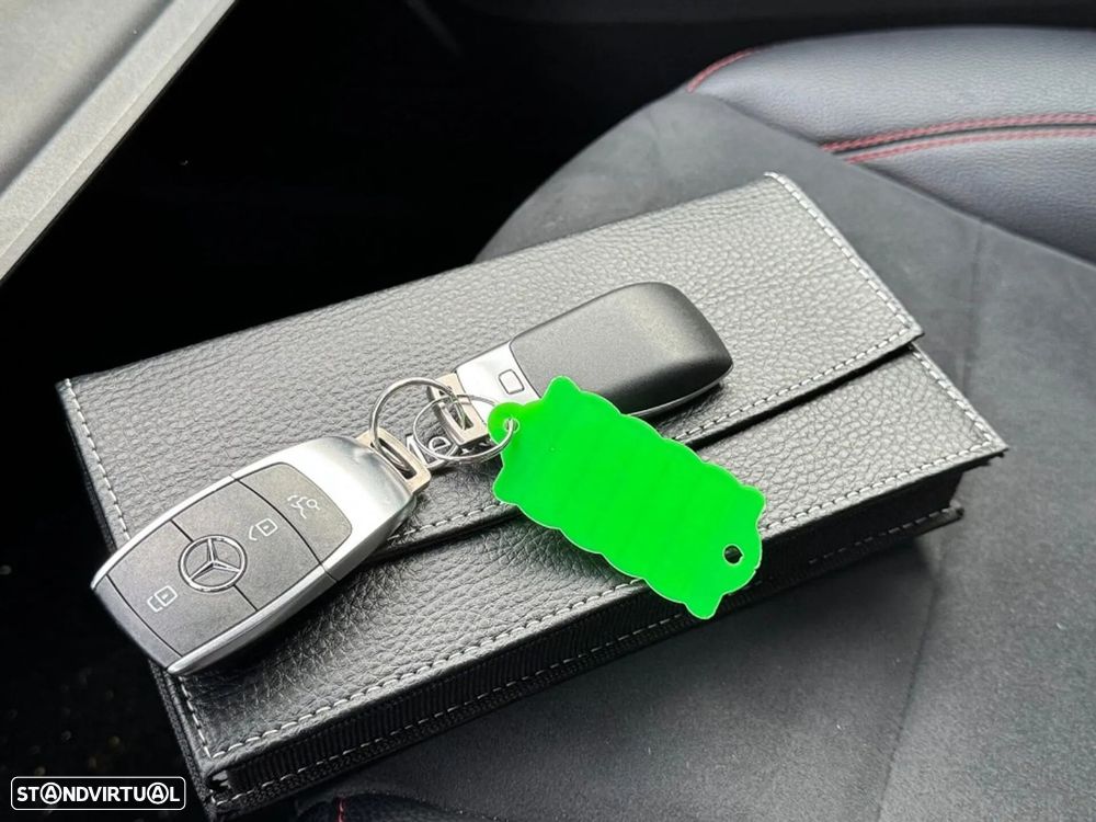 Mercedes-Benz A 250 Limousine e AMG Line - 21