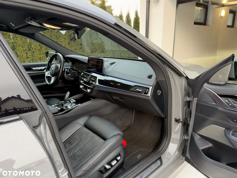 BMW 6GT - 32