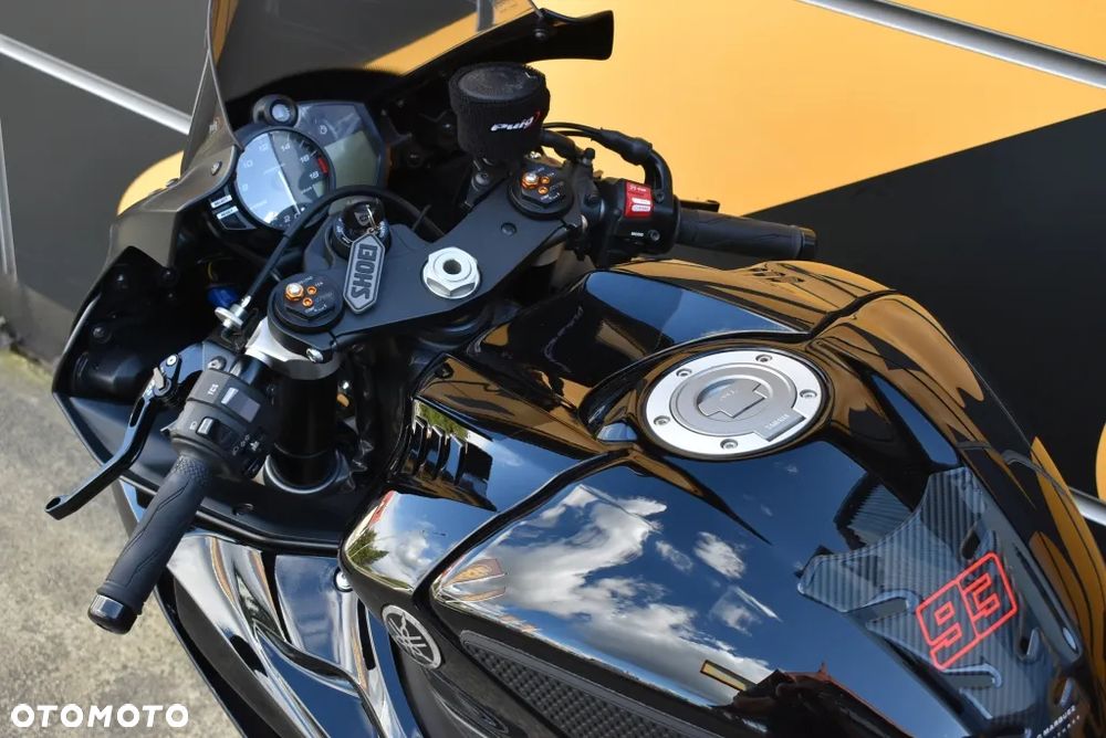 Yamaha R6 - 22