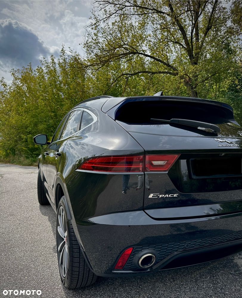 Jaguar E-Pace P300 AWD R-Dynamic S - 6