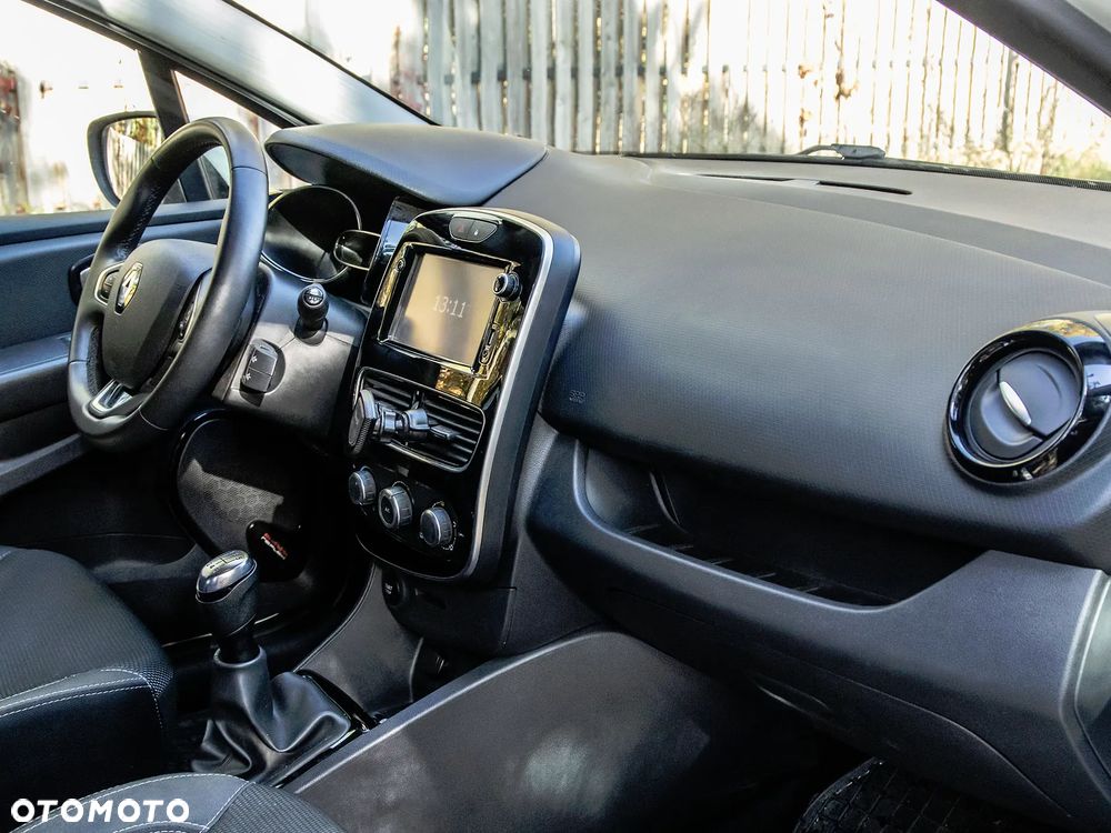 Renault Clio - 11