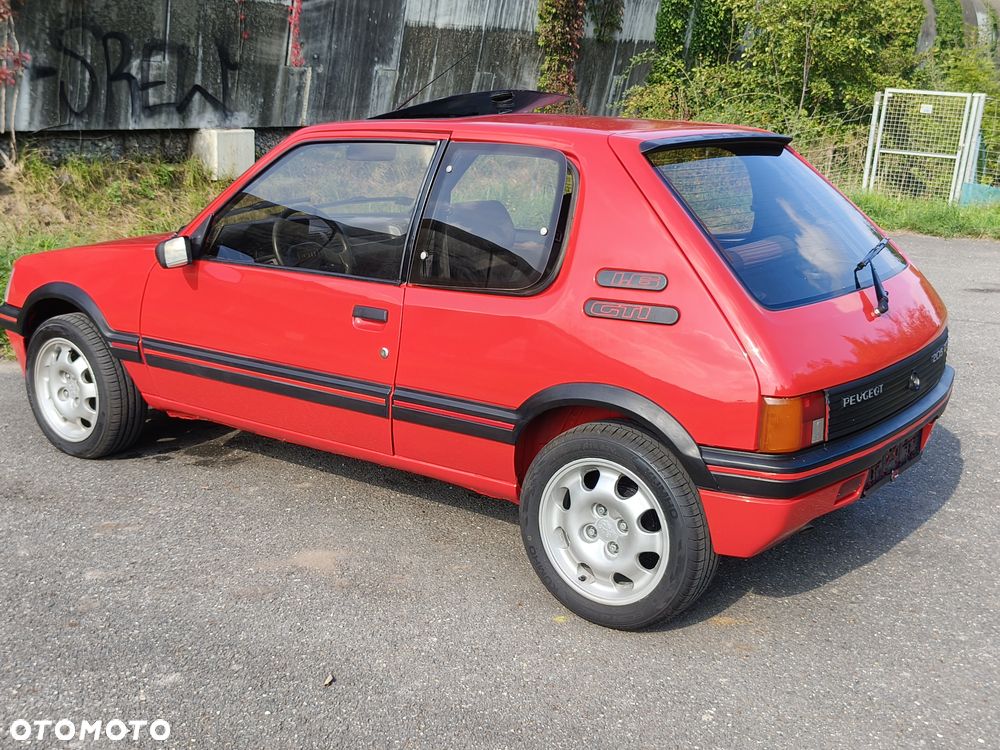Peugeot 205 - 1