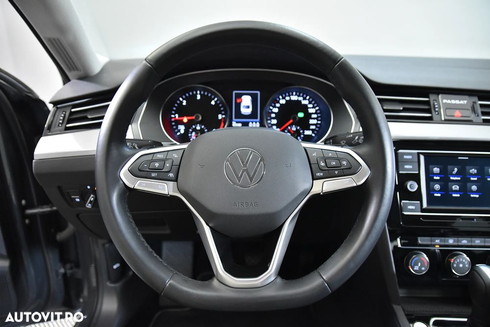 Volkswagen Passat - 16