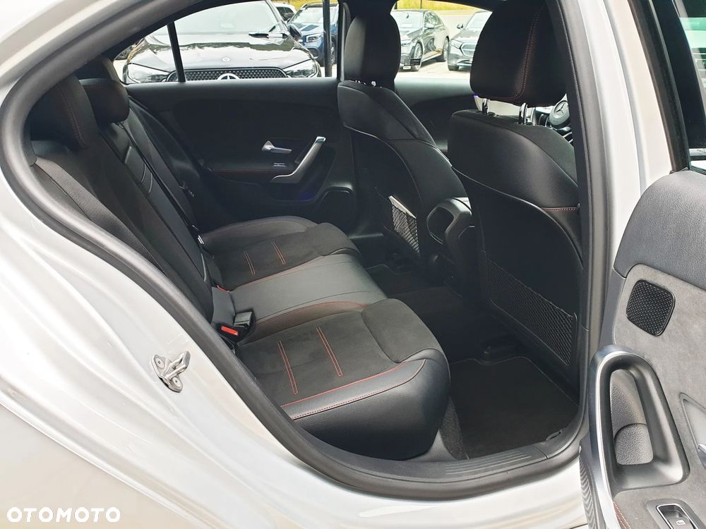 Mercedes-Benz Klasa A 250 e PHEV AMG Line 8G-DCT - 16