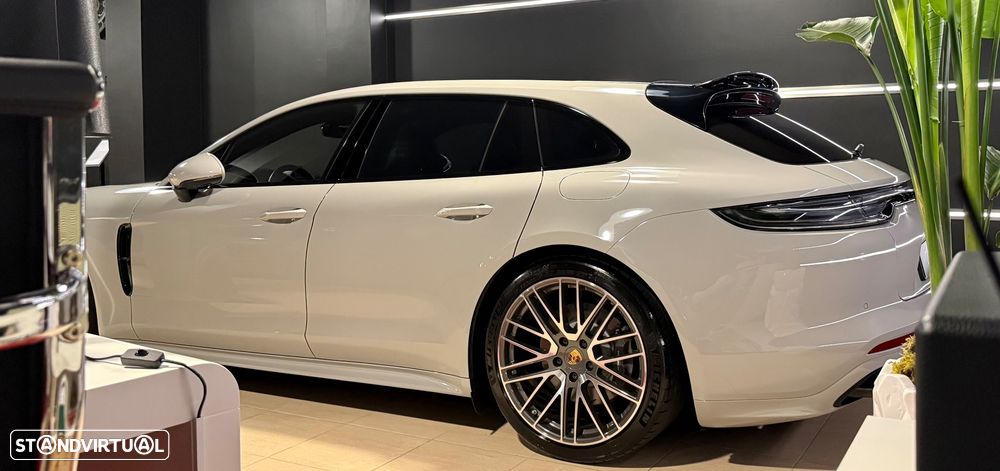 Porsche Panamera Sport Turismo 4 E-Hybrid Platinum Edition PDLS - 16
