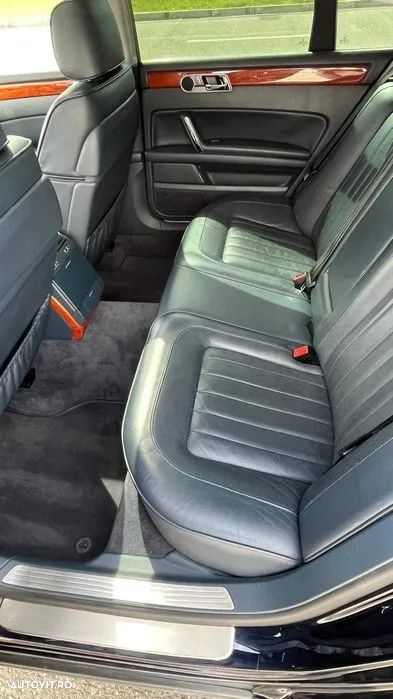 Volkswagen Phaeton - 4