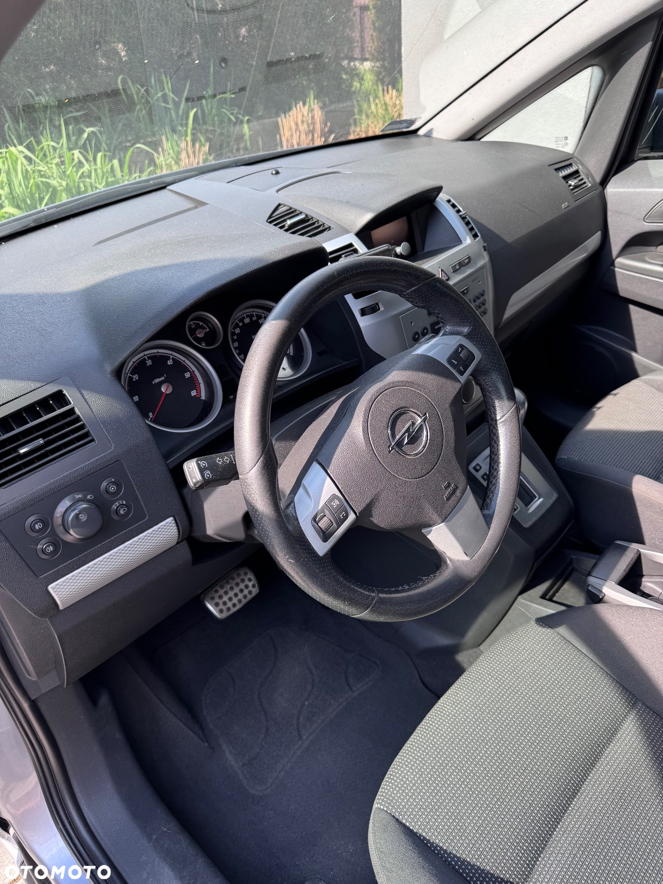 Opel Zafira - 10