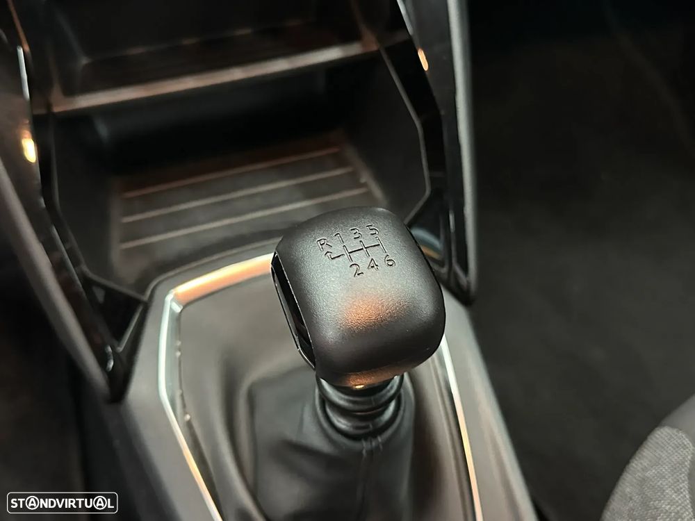 Peugeot 208 1.2 PureTech Active Pack - 20