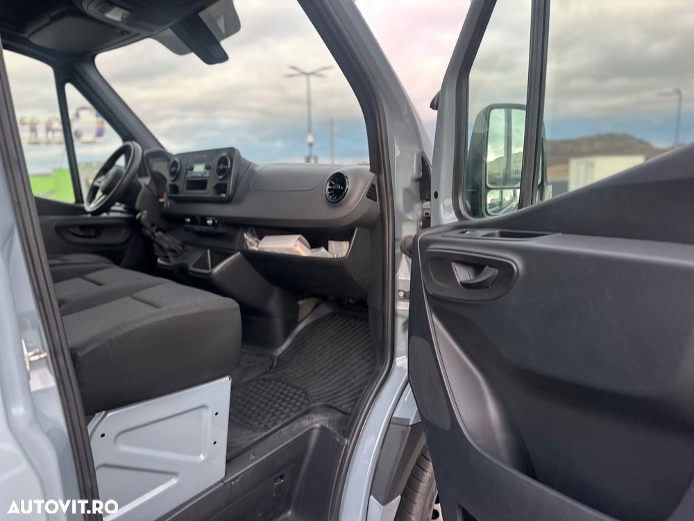 Mercedes-Benz Sprinter - 10
