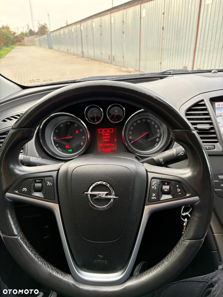 Opel Insignia - 15