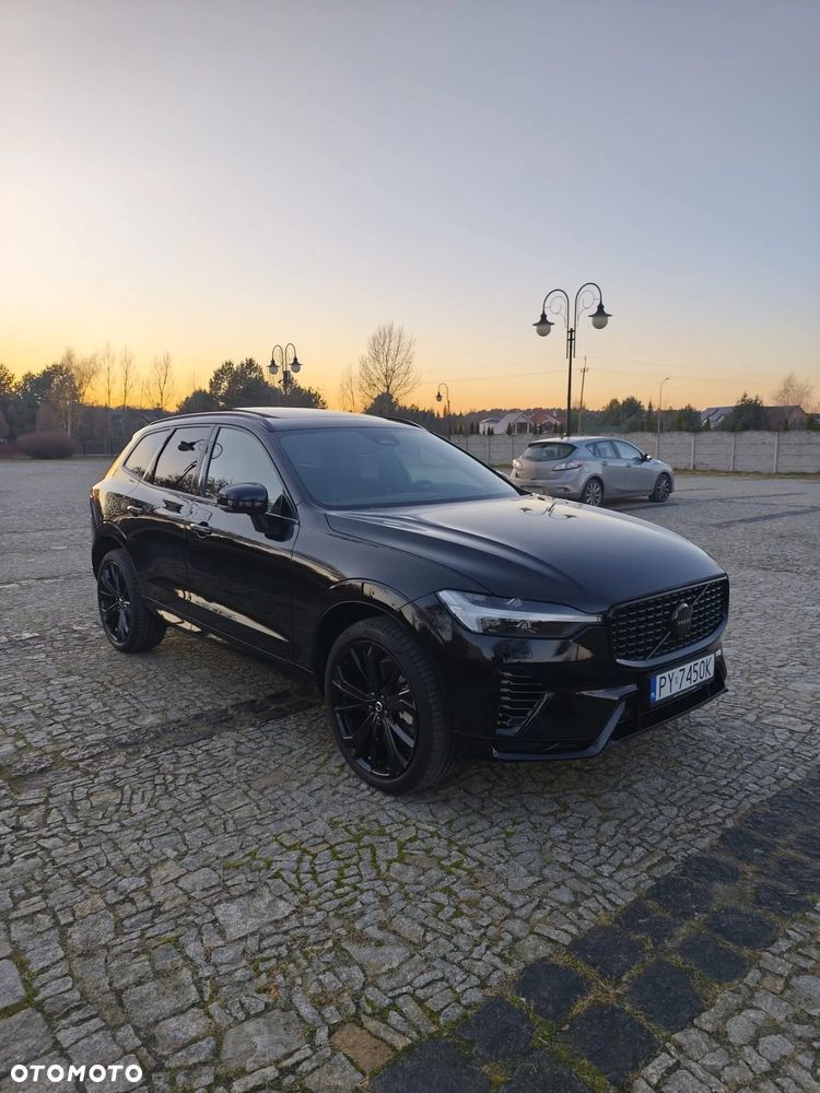 Volvo XC 60 T6 Plug-In Hybrid AWD Ultra Dark - 2