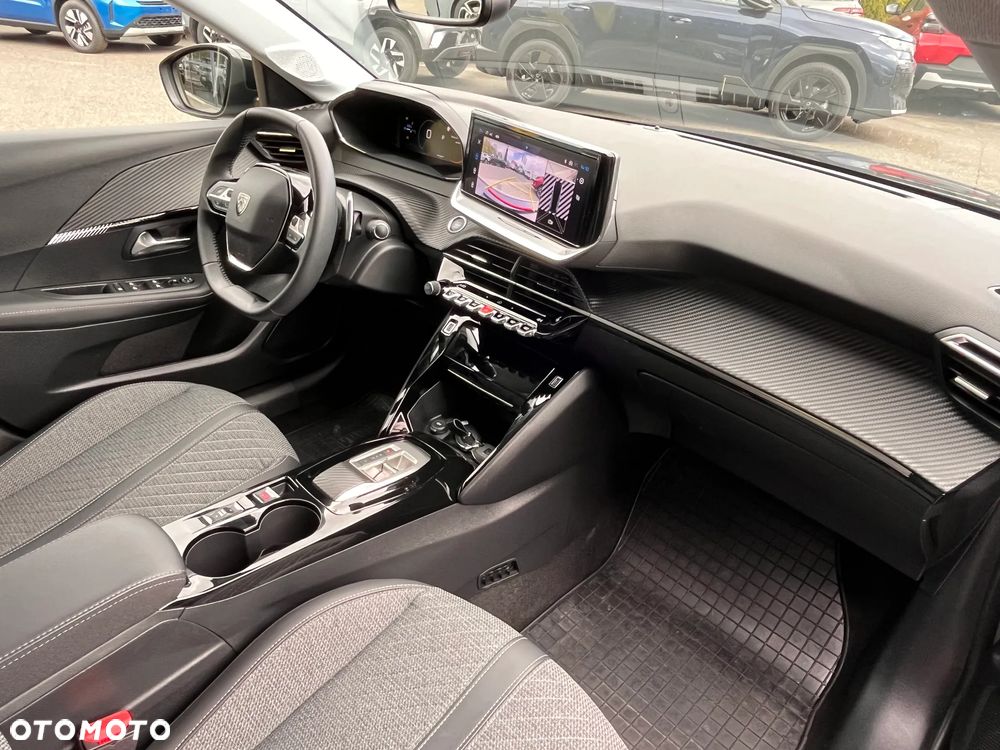 Peugeot 208 - 7