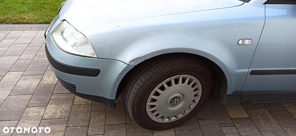 Volkswagen Passat 1.9 TDI Comfortline - 24