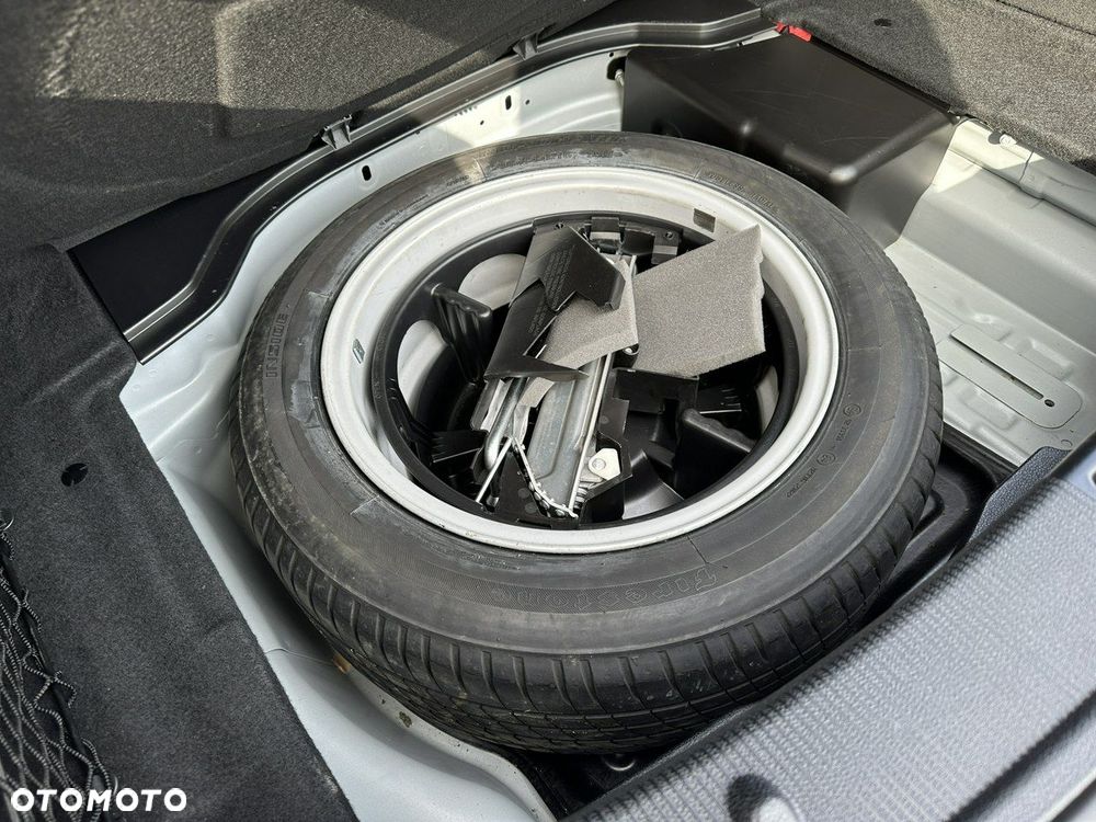 Mercedes-Benz Klasa C 180 BlueEFFICIENCY - 29