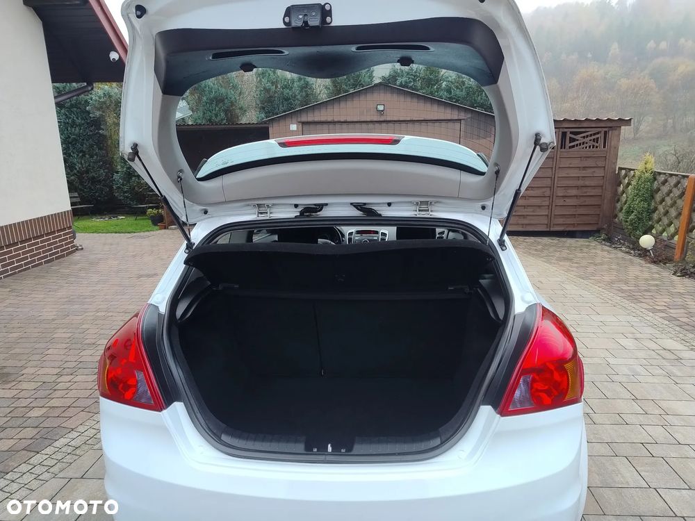 Kia ProCeed 1.4 L - 13