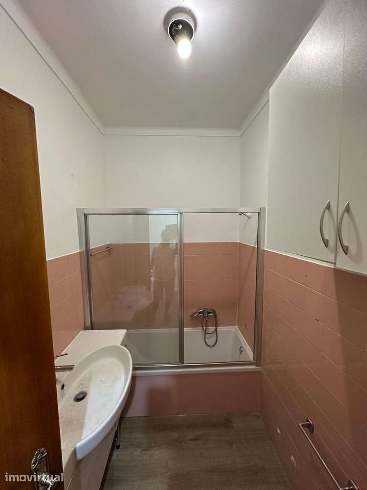 Apartamento T2, renovado, central - Grande imagem: 5/7