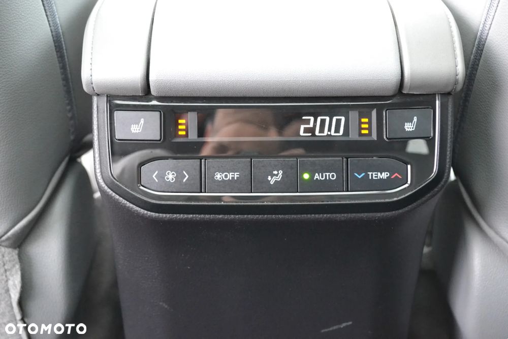 Toyota Highlander 2.5 Hybrid Executive - 24