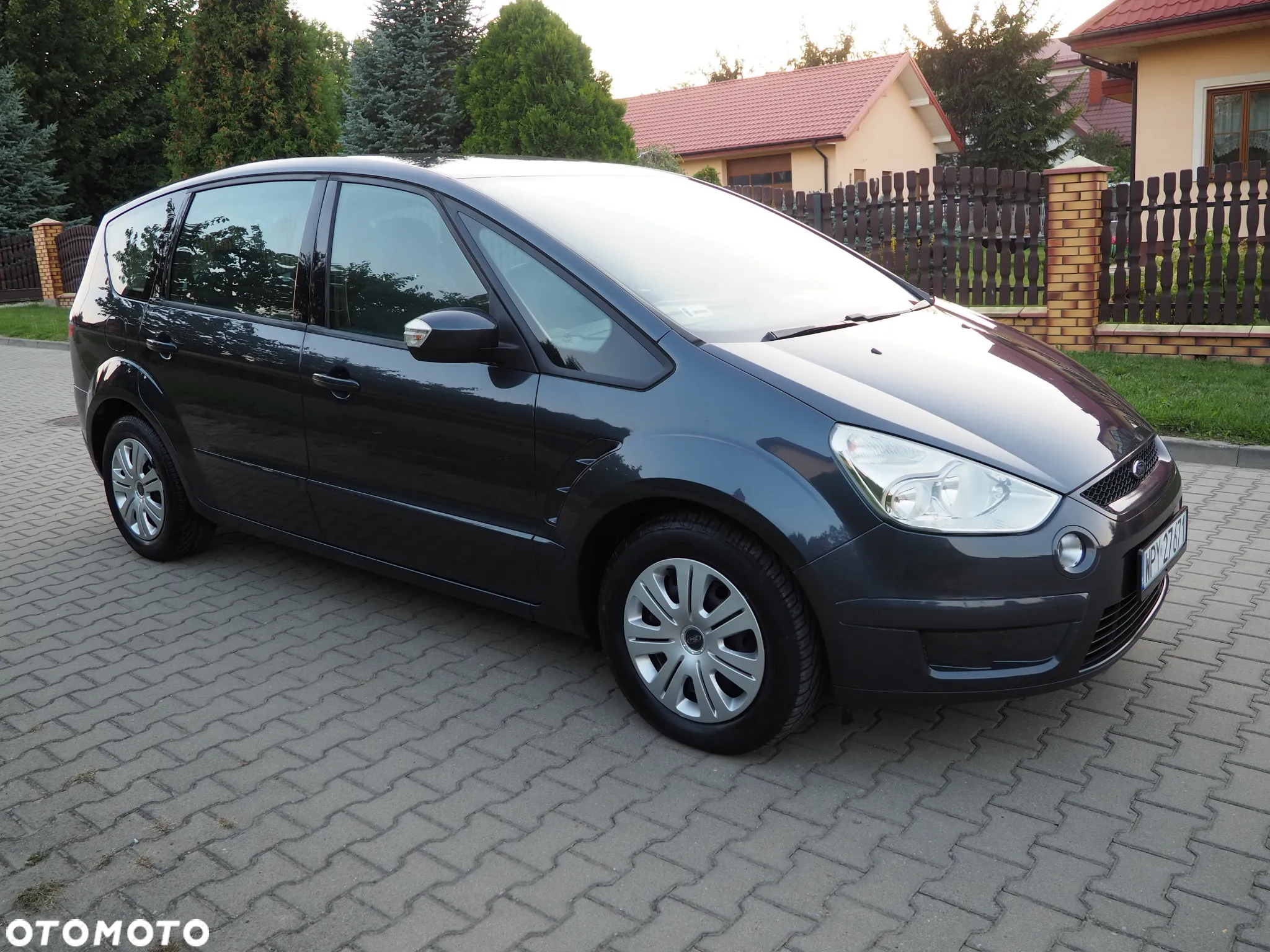Ford S-Max - 21