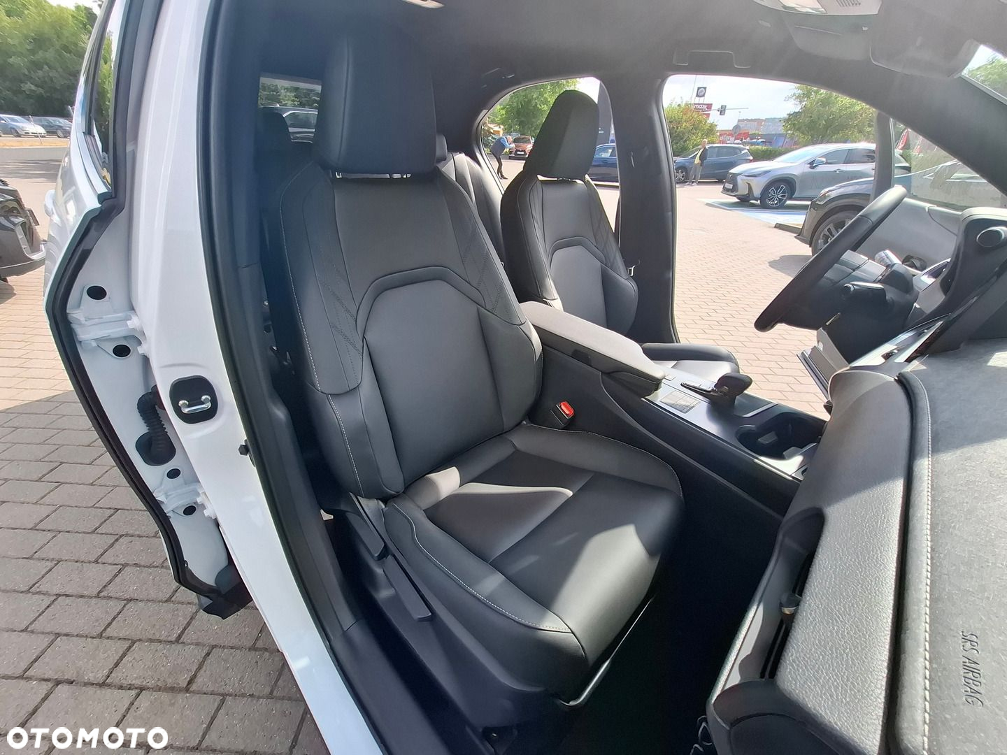 Lexus UX - 21