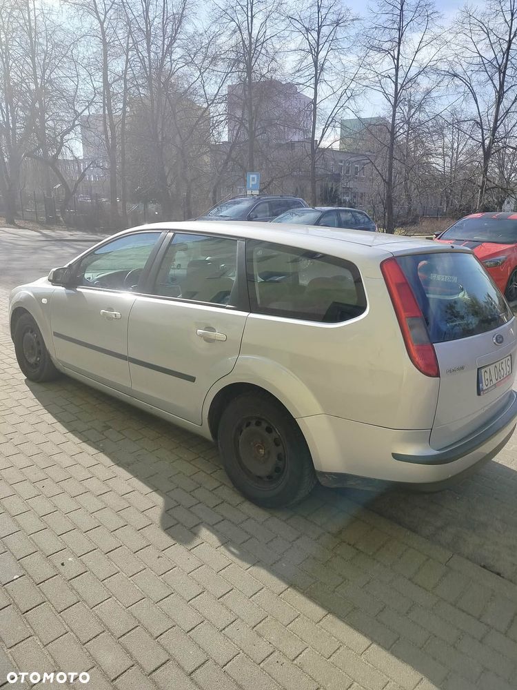 Ford Focus 1.8 FF Trend - 8