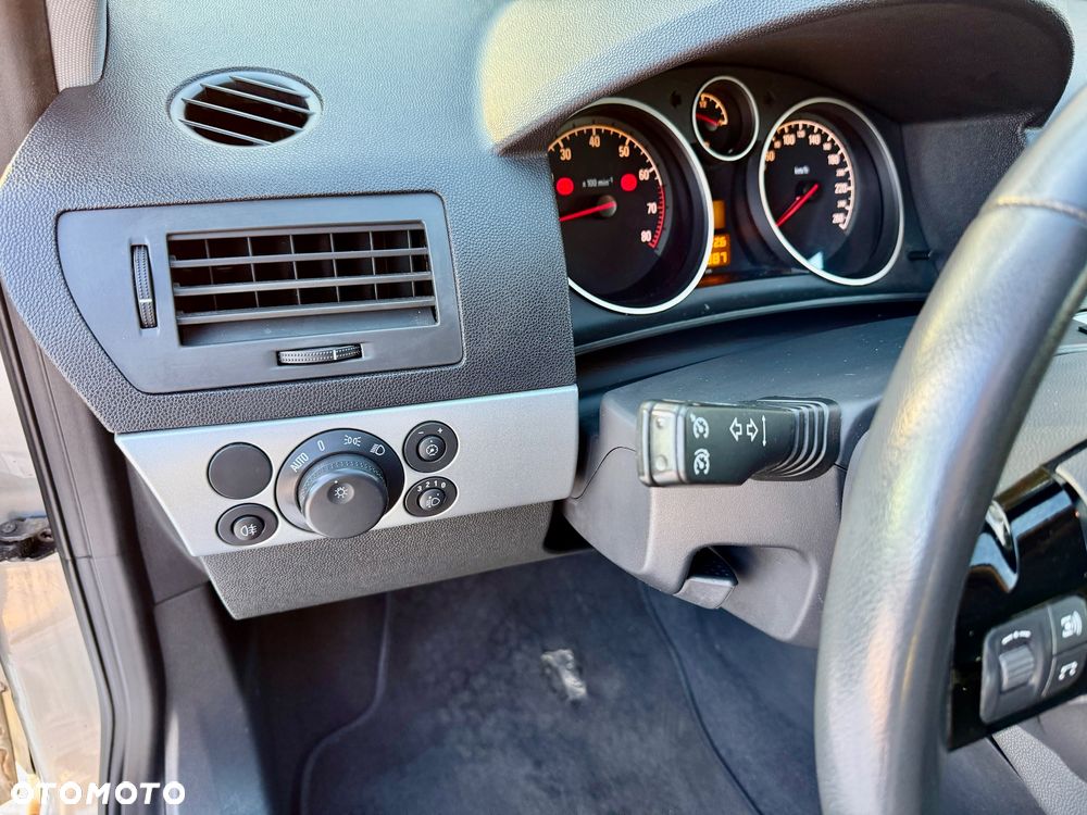 Opel Astra 1.6 111 EasyTronic - 11