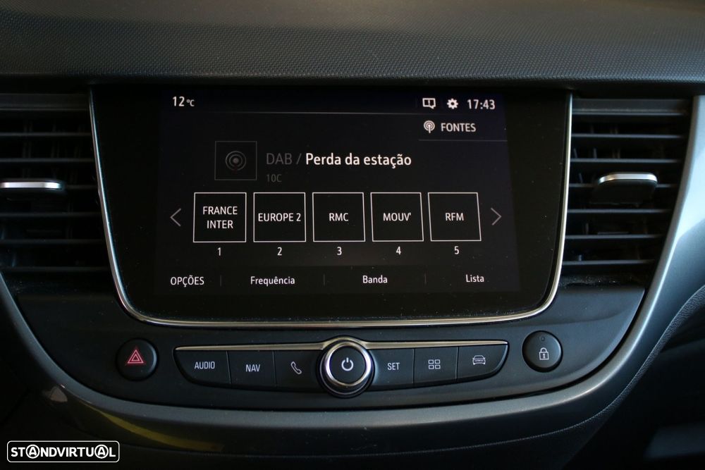 Opel Crossland 1.2 T Business - 25