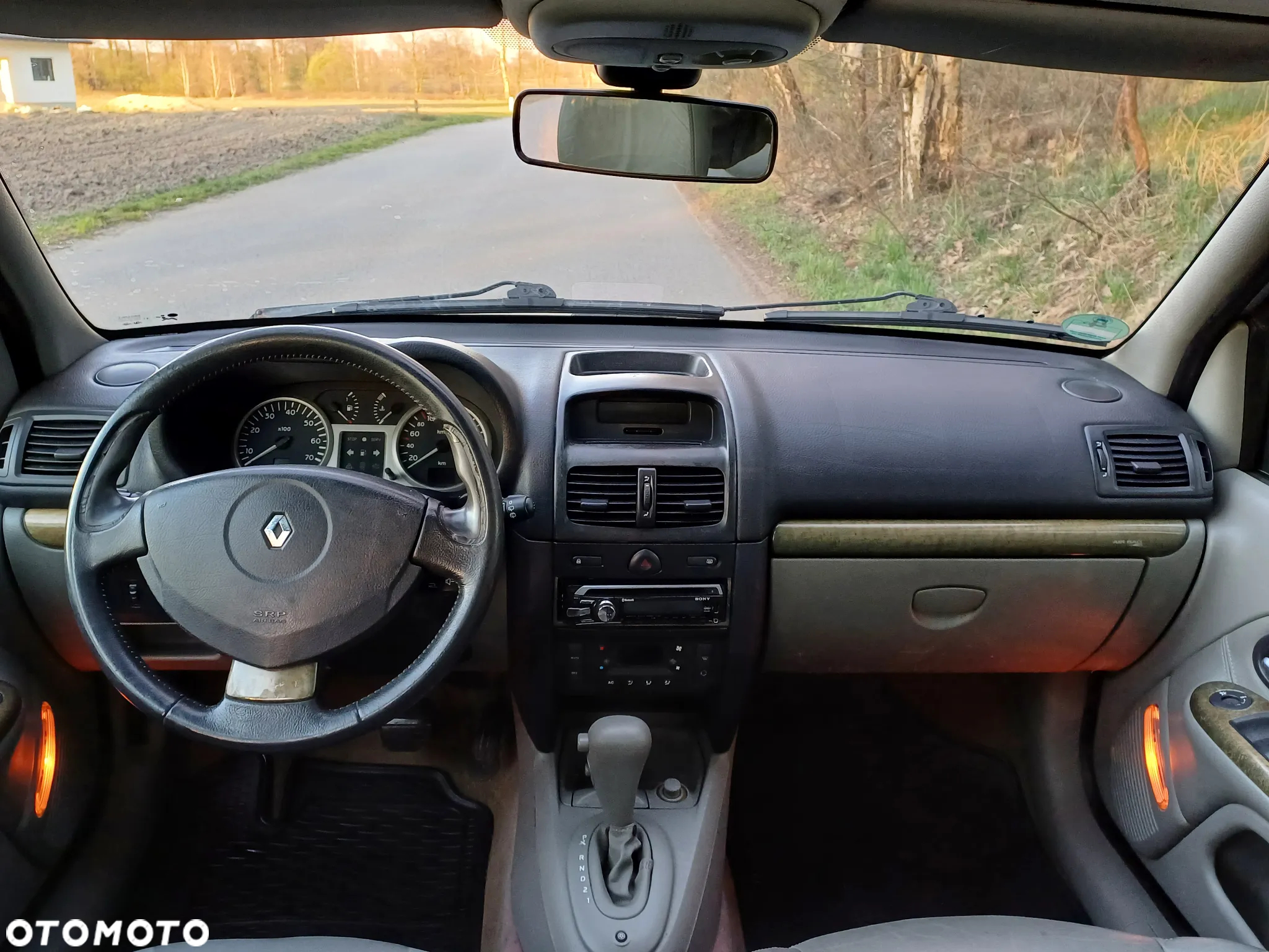 Renault Clio - 23