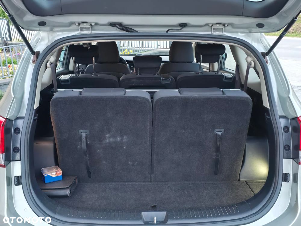 Kia Carens 2.0 GDI Spirit - 17
