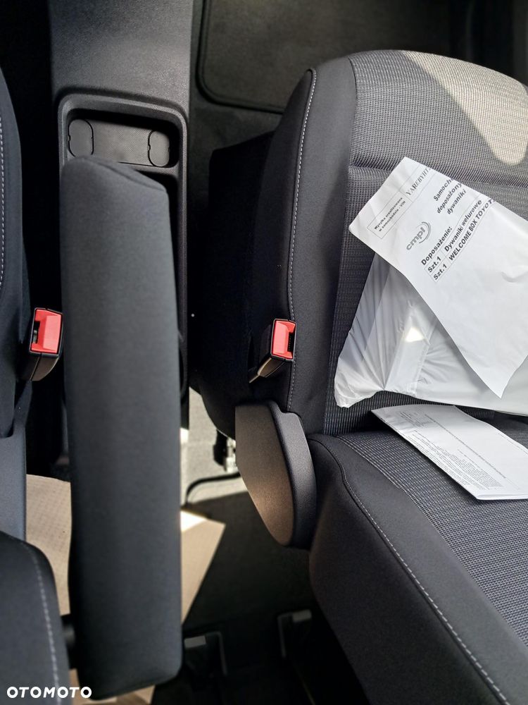 Toyota Proace City Verso 1.5 D-4D Combi - 29