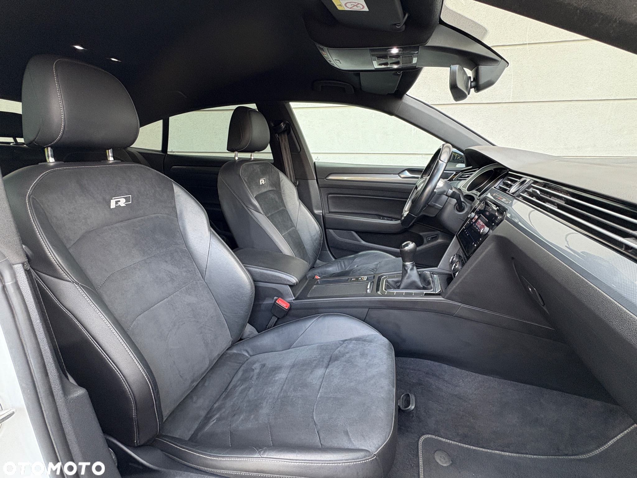Volkswagen Arteon 2.0 TDI SCR R-Line - 16