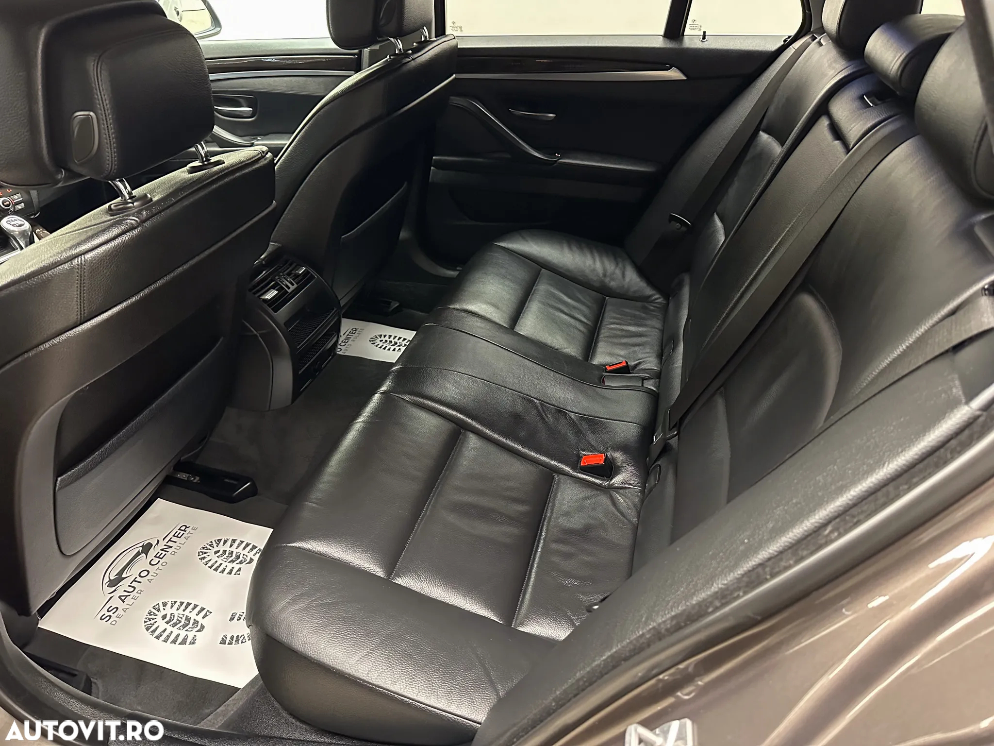 BMW Seria 5 520d Touring - 17