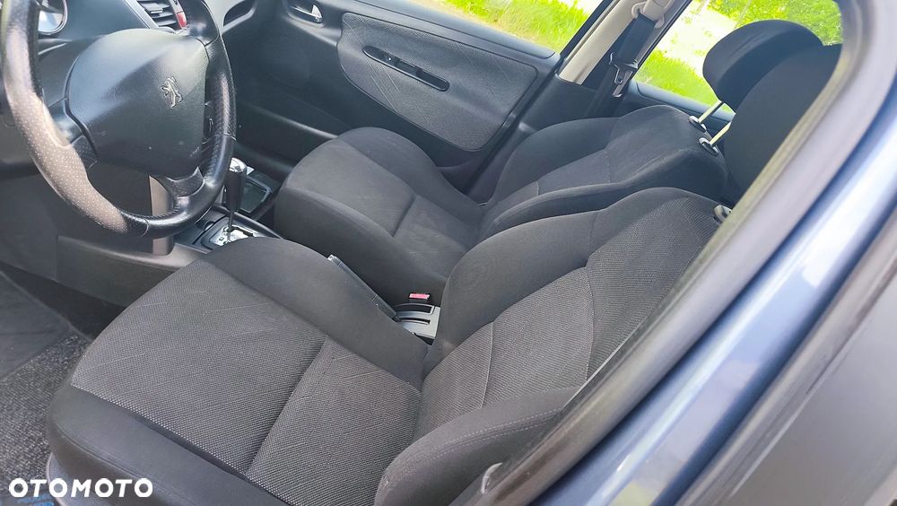 Peugeot 207 120 Automatik Premium - 5