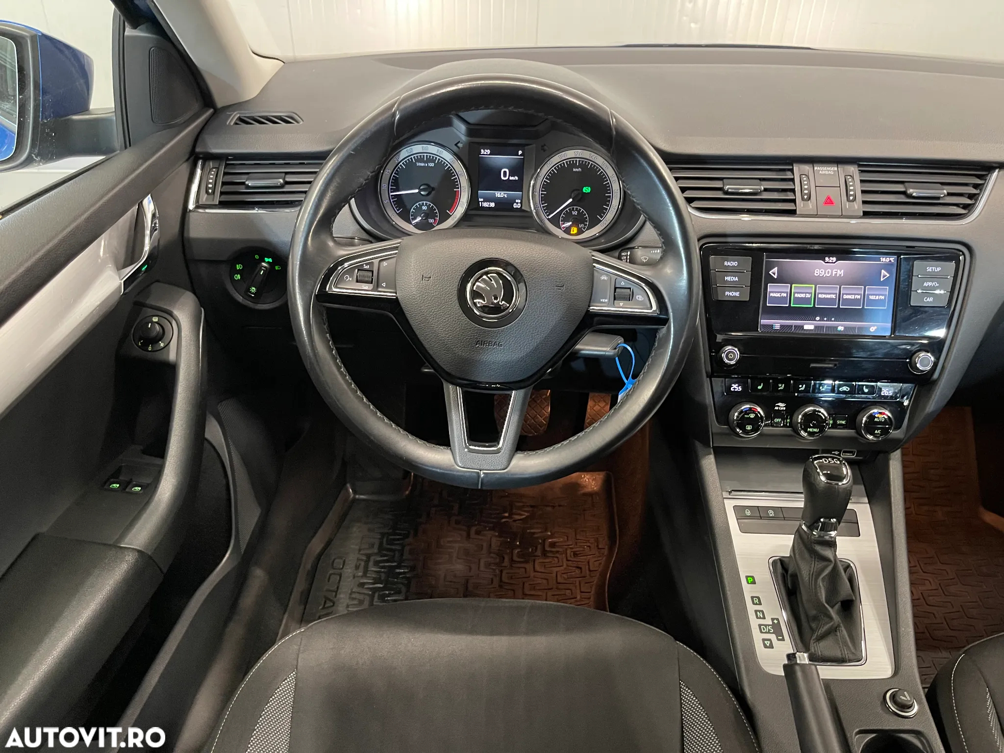 Skoda Octavia 1.6 TDI DSG Ambition - 6