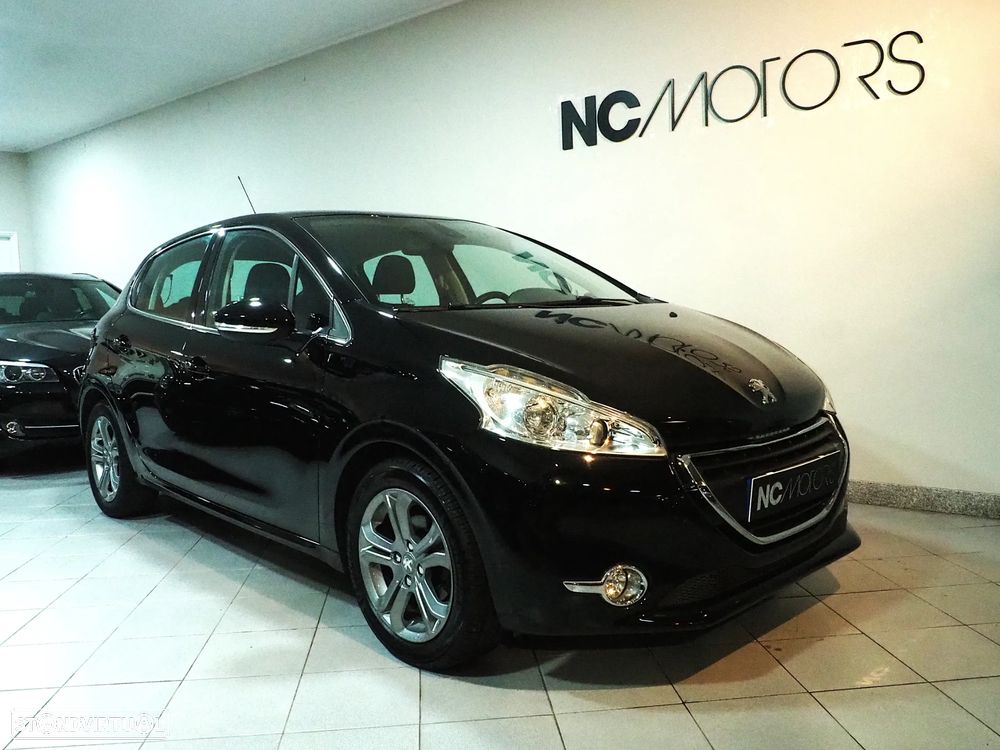 Peugeot 208 82 VTI Allure - 1