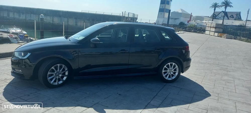 Audi A3 Sportback 1.6 TDI Attraction - 2