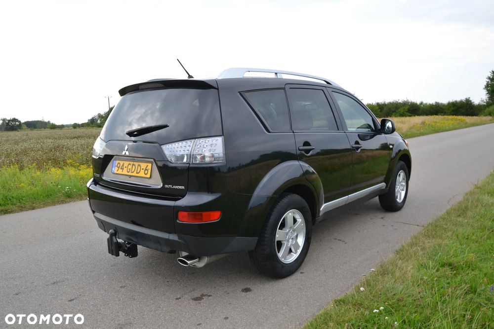 Mitsubishi Outlander 2.4 2WD Plus - 14