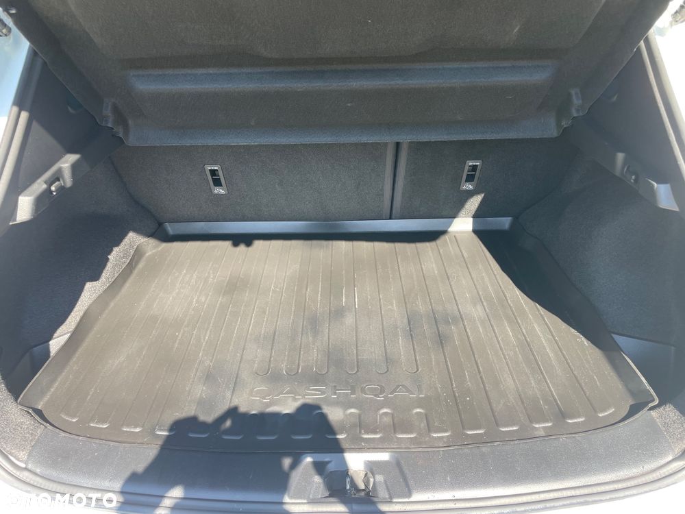 Nissan Qashqai 1.6 DIG-T N-Connecta - 30