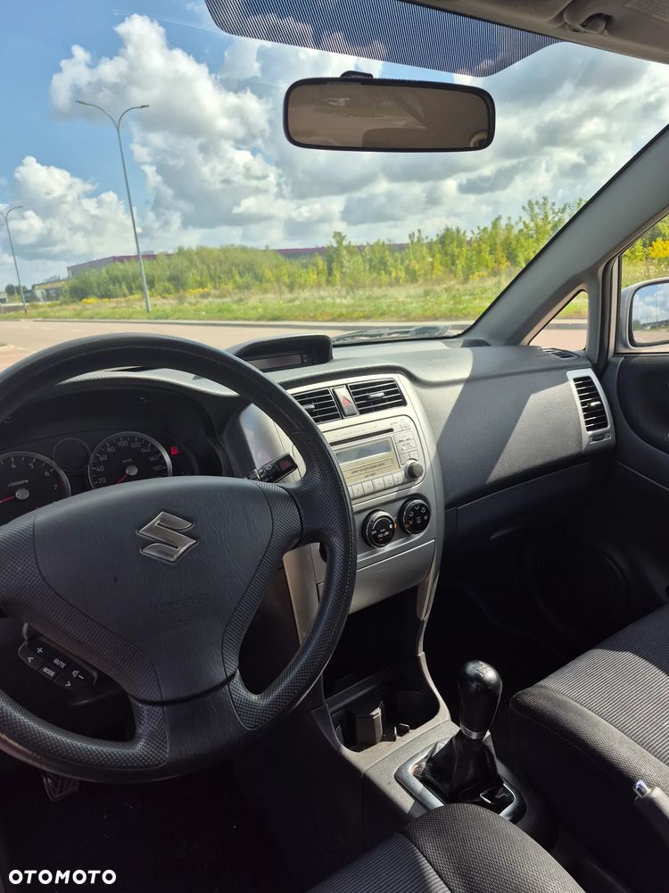Suzuki Liana 1.6 Comfort - 17