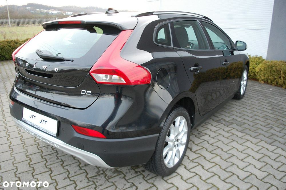 Volvo V40 Cross Country - 4
