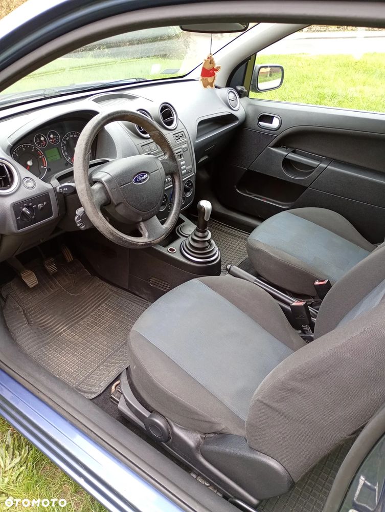 Ford Fiesta - 9