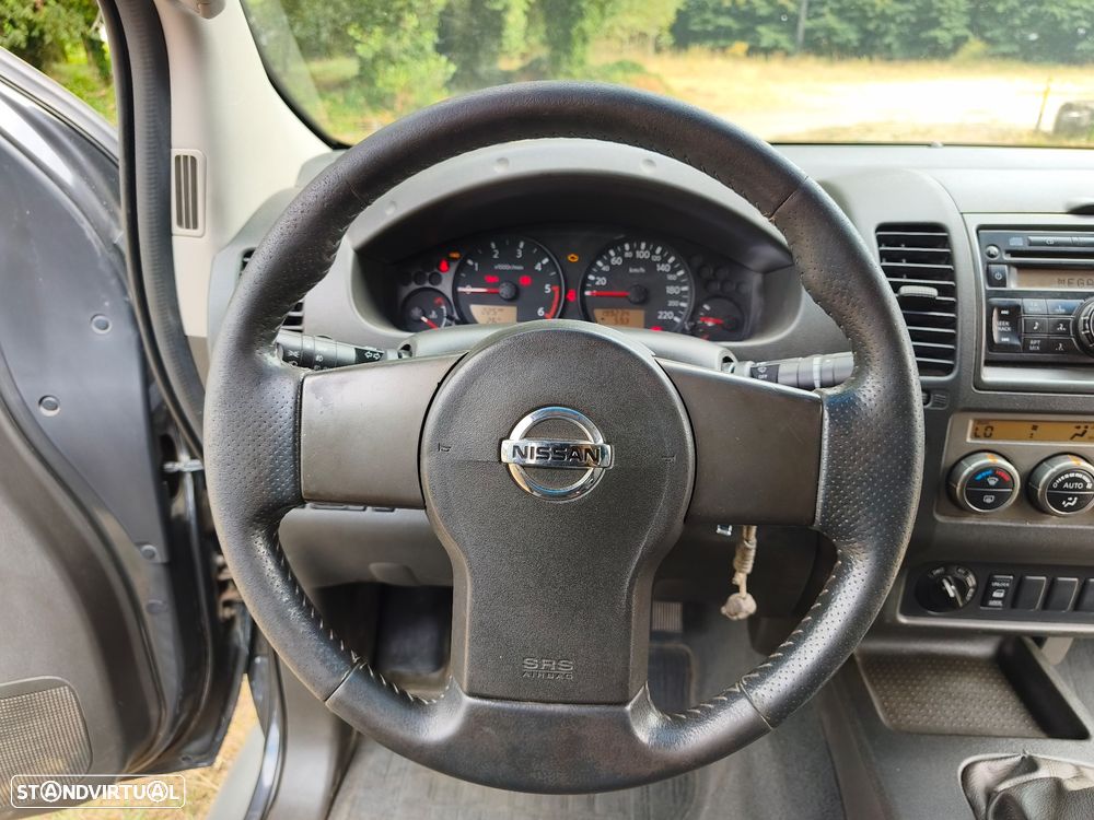 Nissan Navara 2.5 dCi CD LE - 37
