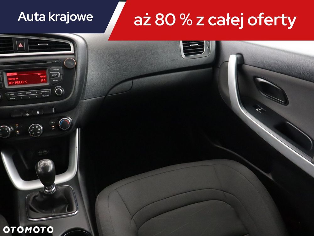Kia Ceed - 10